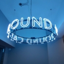 轉轉咖啡Cafe Round N' Round-玻璃霓虹燈