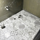浴室六角磚施作